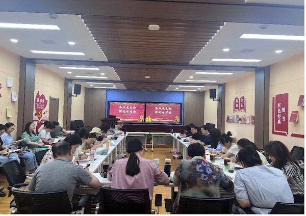 五支部学习照片1.jpg